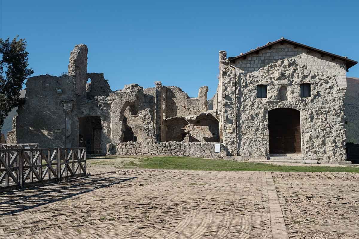 civitella-del-tronto-05-e88de59c2d66a33c1fc2641dfee5c0a7