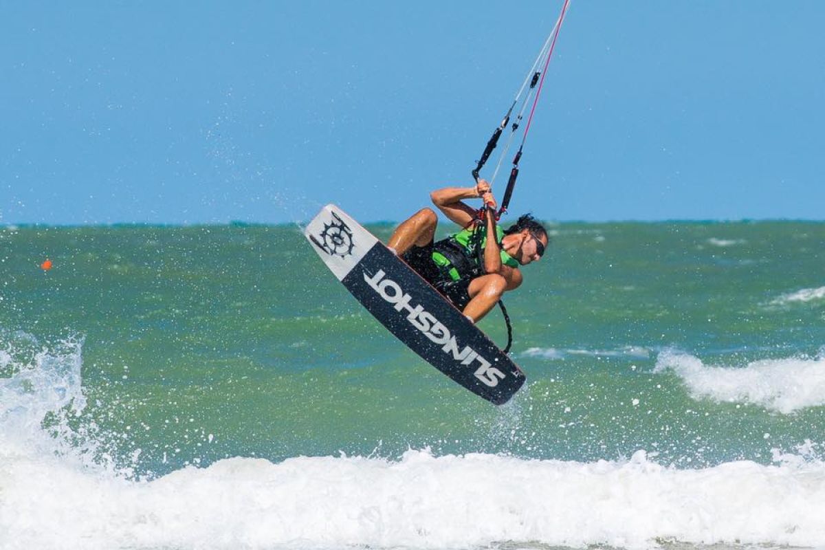 kite-surf-martinsicuro-02-5cfb44f2025b130632a07c0bf4b8fa0c