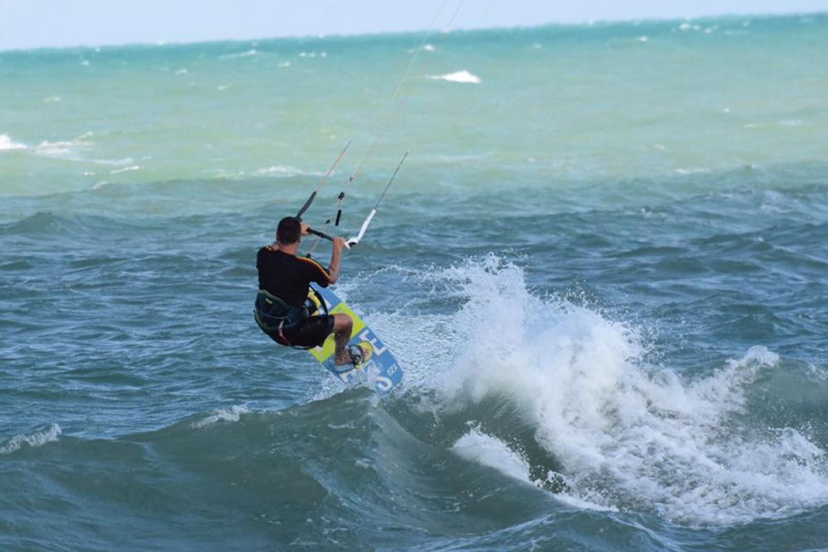 kite-surf-martinsicuro-03-ce36bc3b32ae469ffc52bb213aac40f8